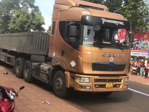 Nữ sinh cấp 3 bị xe container cán tử vong trên đường tới trường