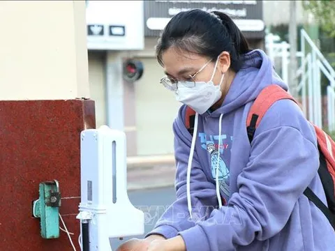 Khi nào người mắc cúm có thể lây sang người khác?