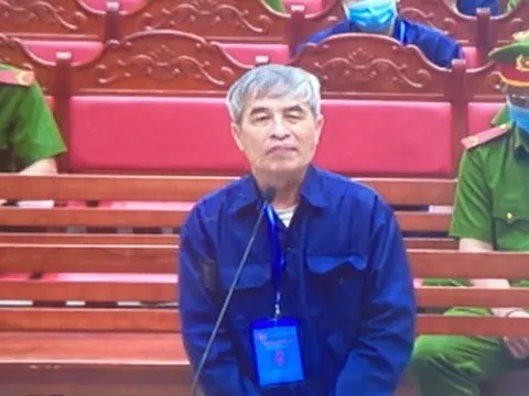 Vụ buôn lậu 200 triệu lít xăng: Phan Thanh Hữu khai về việc bôi trơn