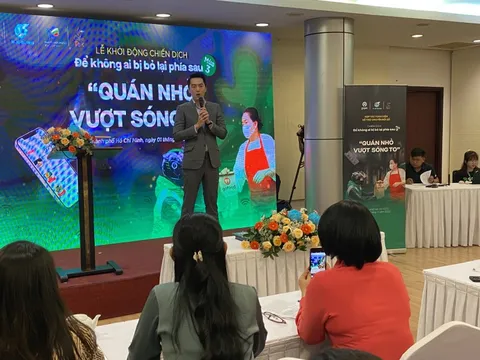 Ứng dụng gọi xe bày cách cho bà nội trợ bán đồ ăn trực tuyến