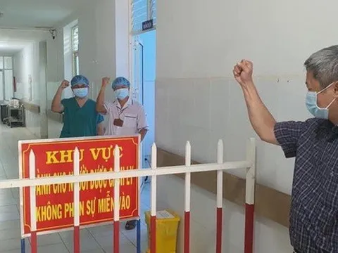 Thứ trưởng Bộ Y tế Nguyễn Trường Sơn nghỉ việc từ hôm nay 1-11