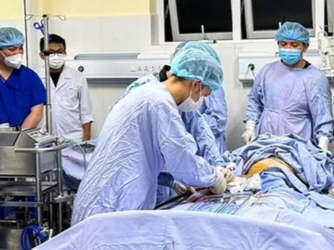 Lâm Đồng: Dùng ECMO “tim phổi nhân tạo” cứu sống bệnh nhân nguy kịch