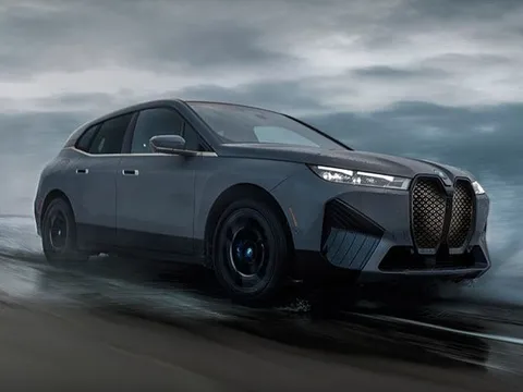 Sếp BMW: Tương lai toàn xe điện sẽ khiến người nghèo không thể mua ô tô