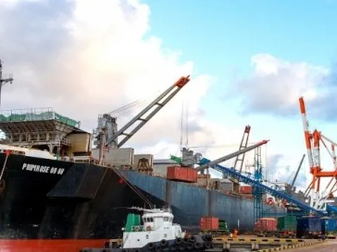 Xuất siêu 9,4 tỷ USD trong 10 tháng nhưng chưa hết khó khăn