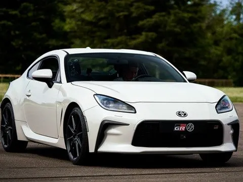 Toyota có thể nghỉ chơi với Subaru để làm xe thể thao, dùng của nhà trồng được