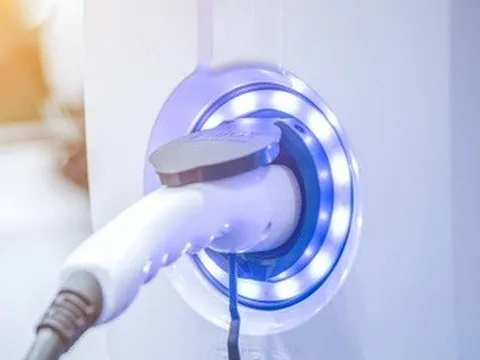 Xe hết điện giữa đường, người dùng có bị phạt vi phạm giao thông?