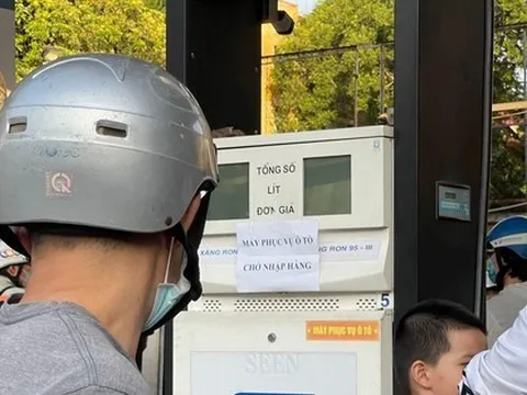 Xe chở xăng dầu kêu khó vào Hà Nội