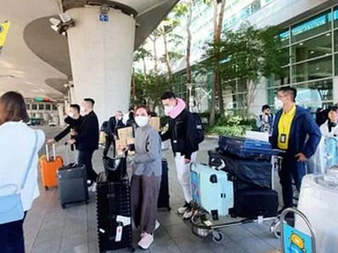 Kinh tế phục hồi mạnh mẽ (*): Du lịch, hàng không khởi sắc