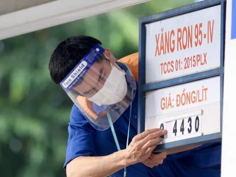 "Bêu tên" 10 doanh nghiệp đầu mối không gửi thông tin về chi phí nhập xăng dầu
