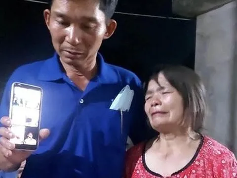 Vỡ òa giây phút người phụ nữ trở về với gia đình sau 27 năm lưu lạc