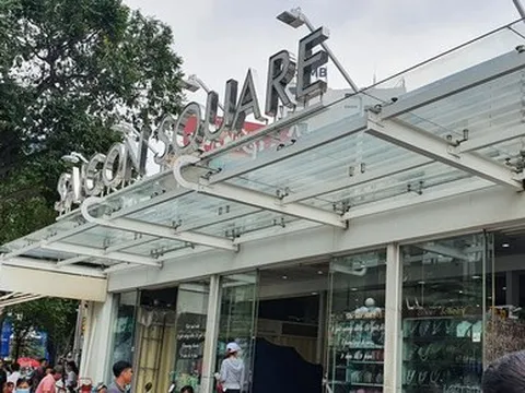 Ki-ốt trùm bạt, nhân viên ngồi chơi sau vụ 'thiên đường mua sắm' bị đột kích