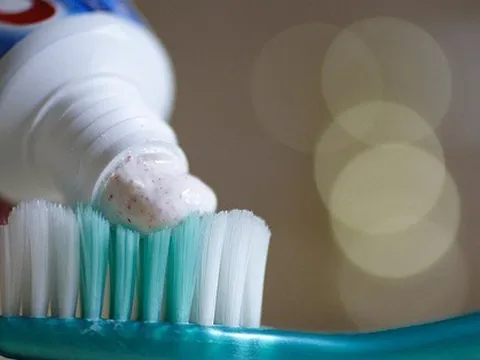 Dầu gội đầu, kem đánh răng... có thể tạo ra siêu vi khuẩn trong hệ thống thoát nước