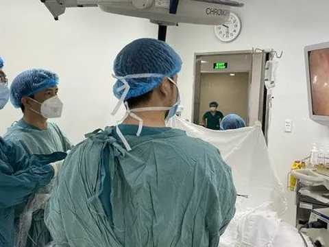 Cụ bà mắc cả tá bệnh nhưng sau 3 ngày phẫu thuật đã được xuất viện