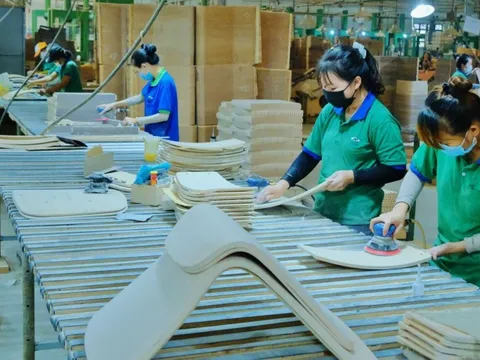 Giải 'cơn khát' gỗ hợp pháp cho các làng nghề