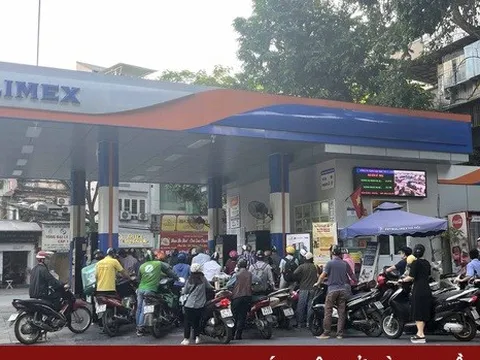 Người dân xếp hàng mua xăng, Bộ trưởng Bộ Công Thương lên tiếng