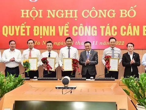 Hà Nội thay đổi một loạt lãnh đạo chủ chốt