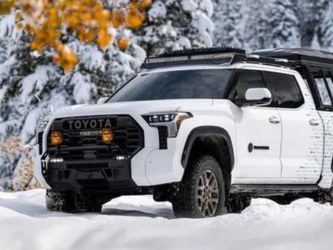 SUV và bán tải Toyota sắp có bản độ chính hãng, người mua bớt lo không đăng kiểm được