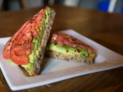 Đi ngược xu hướng lạm phát, loại thực phẩm quan trọng này đã giảm giá hơn một nửa