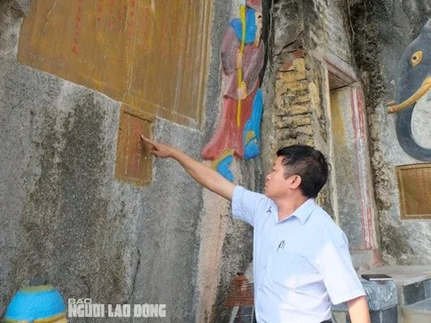 Tô sơn mới bài thơ, chữ thần trên vách đá ở di tích quốc gia đền Quan Thánh