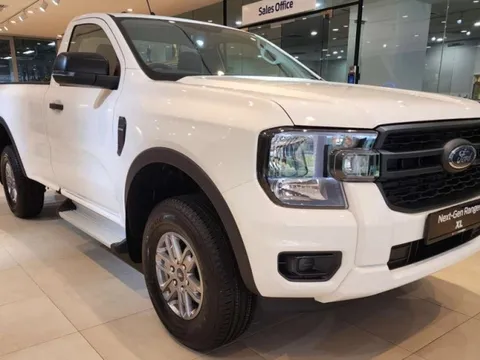 2023 Ford Ranger XL cập bến Malaysia với mức giá 520 triệu đồng
