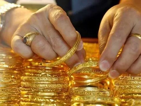 Người Việt mua 12 tấn vàng trong 3 tháng