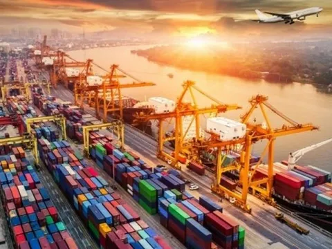 Kim ngạch xuất nhập khẩu hàng hóa đạt 616 tỷ USD, sắp vượt kỷ lục năm 2021