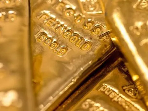 Hé lộ lý do đằng sau thương vụ gom 400 tấn vàng trong 3 tháng của các 'cá voi' bí ẩn