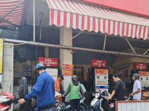 Điều chỉnh giá xăng dầu theo ngày có khả thi?