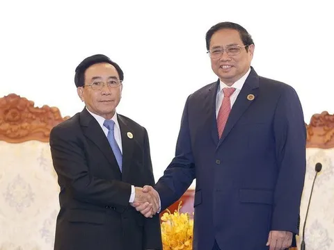 Thúc đẩy các dự án kết nối giao thông đường bộ, đường sắt Việt Nam - Lào