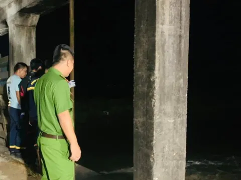 Làm rõ nguyên nhân người đàn ông cùng xe máy lao xuống đập tràn tử vong