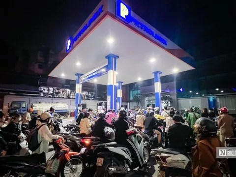 ĐBQH: Xót xa khi người dân phải thức đến 2-3h sáng để đổ vài lít xăng