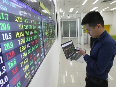 Ủy ban Chứng khoán: Xử lý tin đồn thất thiệt để trấn an tâm lý nhà đầu tư