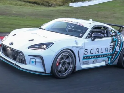 Toyota GR86 có bản thuần điện nhưng người thường không mua được