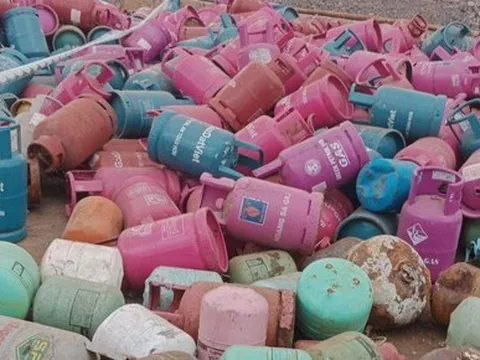 Xác minh tố cáo hủy hoại vỏ bình của các doanh nghiệp kinh doanh gas