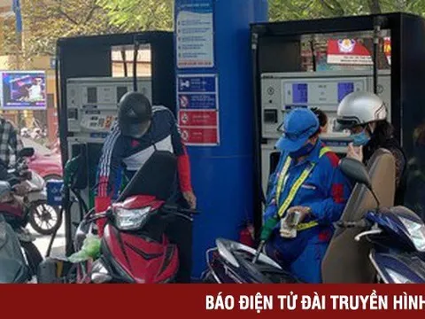 Bộ Công Thương yêu cầu doanh nghiệp đầu mối ký cam kết cấp đủ hàng cho cây xăng