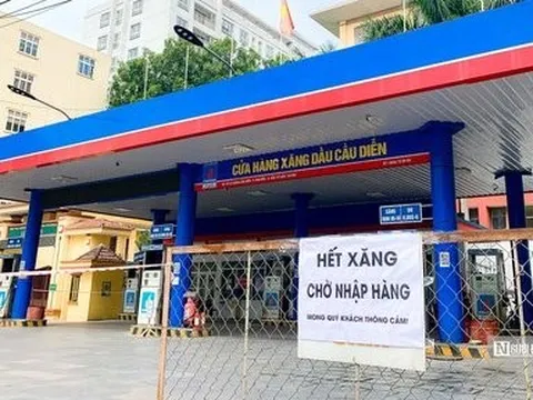 Hà Nội: Đại lý bán xăng "nhỏ giọt" trước giờ điều chỉnh giá