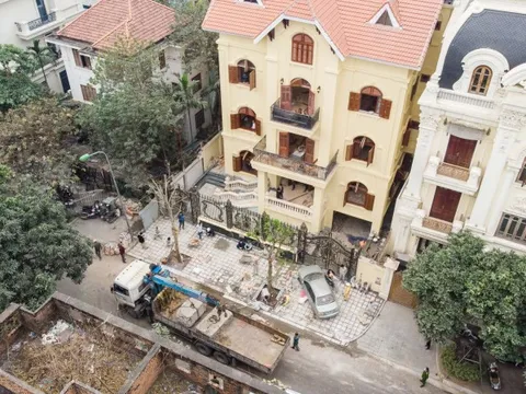 Biệt thự "tai tiếng" ở Cầu Giấy: Hà Nội lại yêu cầu 3 đơn vị cùng vào cuộc xử nghiêm