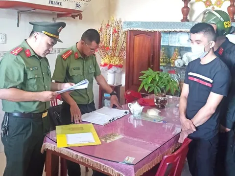 Bắt giam đối tượng đưa người sang Campuchia làm "việc nhẹ lương cao"