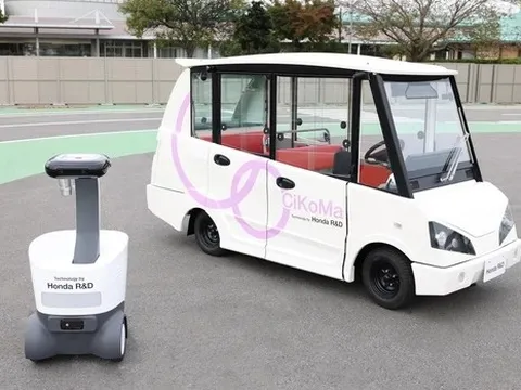 Honda CiKoMa - Xe tự lái không cần bằng, tự tìm chủ trong bãi đỗ