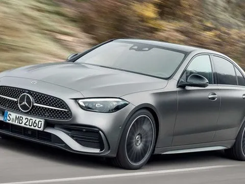 Đèn pha Mercedes-Benz C-Class bản cao cấp không được đánh giá cao như bản thường