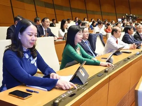 Chỉ được chuyển nhượng, tặng cho biển số xe ôtô trúng đấu giá kèm theo xe