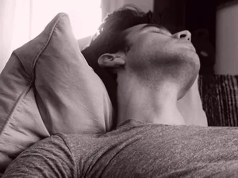 Kiếm gần 10 tỷ đồng mỗi năm nhờ livestream khi đang ngủ