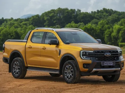 Doanh số ô tô trong nước tăng mạnh vào cuối năm