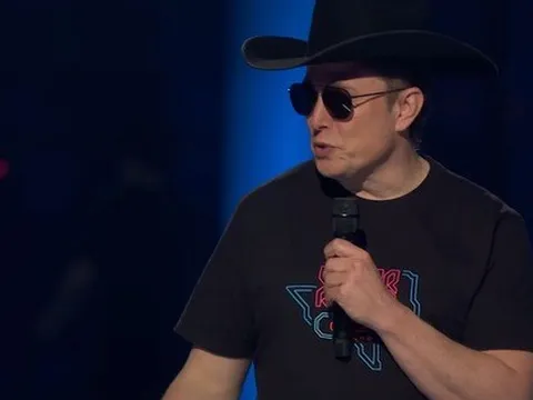 Elon Musk mời các hãng xe quay lại quảng cáo trên Twitter, hứa không thiên vị Tesla