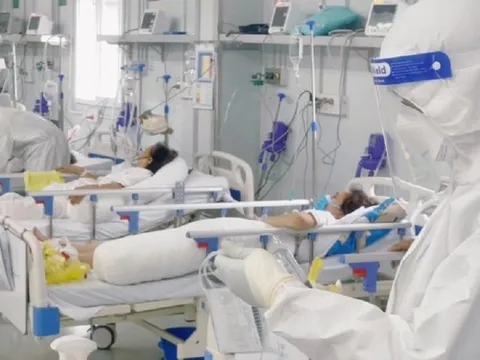 Vì sao nam nhân viên y tế xuất hiện nhiều triệu chứng hậu Covid-19 hơn?