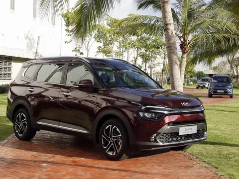 Tin vắn ATGT 24h: Thêm 1.700 ô tô đăng ký mới trên toàn quốc