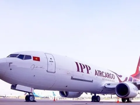 Cục Hàng không lên tiếng việc 'vua hàng hiệu' Hạnh Nguyễn đột ngột dừng lập hãng bay