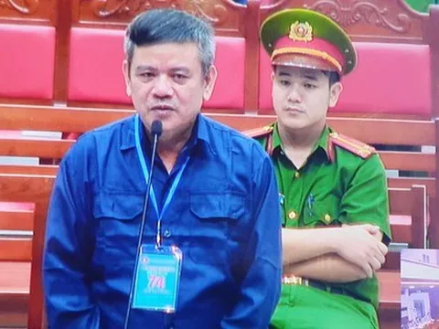 Vụ buôn lậu gần 200 triệu lít xăng: Cựu Đội trưởng chống buôn lậu bị đề nghị 16 năm tù