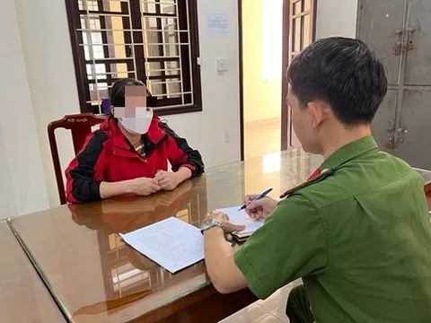 Quảng Bình: Bắt quả tang 2 "chân dài" đang bán dâm trong "Khu Macau"