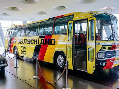 Đây là chiếc Mercedes độc đáo đã đưa đón đội vô địch World Cup gần nửa thế kỷ trước